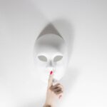 “Therapy Speak” Οι Λέξεις που Έγιναν Δικαιολογία